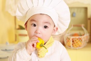 Bebê se alimentando